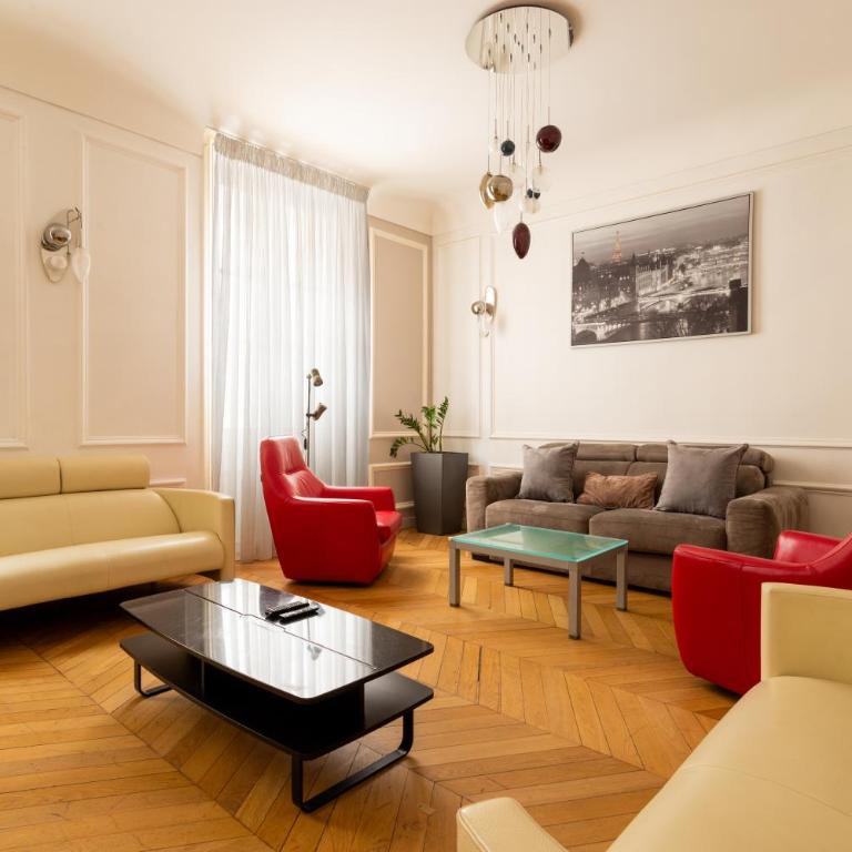 Arc de Triomphe - Home in City - AC & Parking - Casa de 5 dormitorios - 65