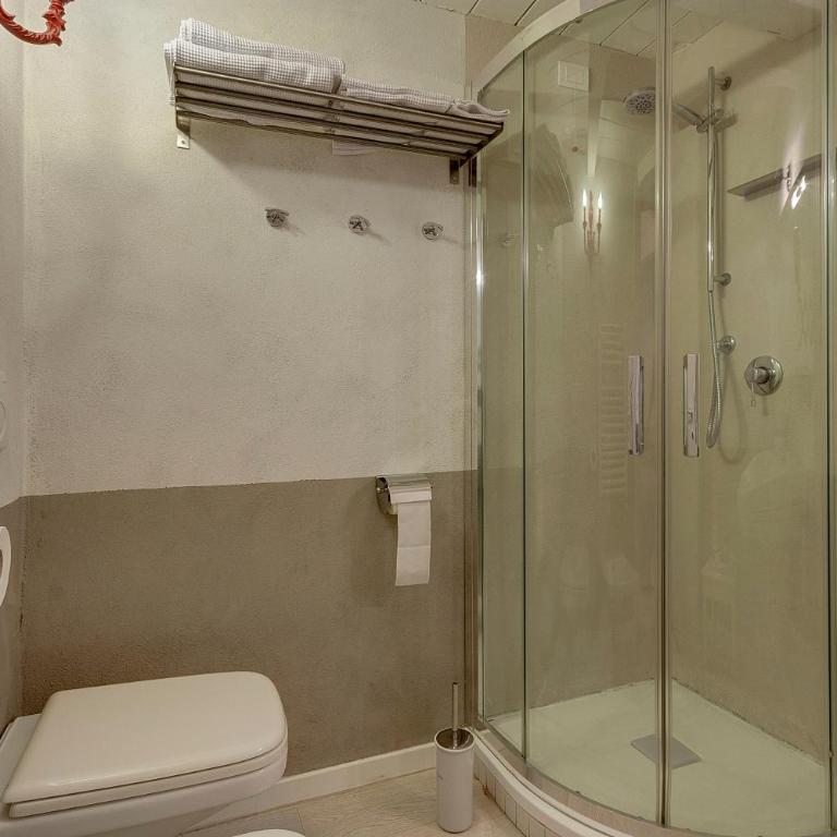 LM Suites Spagna - Camera Matrimoniale - 29