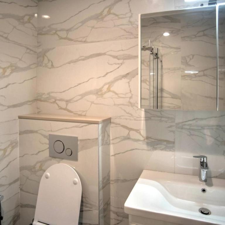 Skyline Premium Residences Becici - One-Bedroom Apartment with Sea View and Balcony - 8