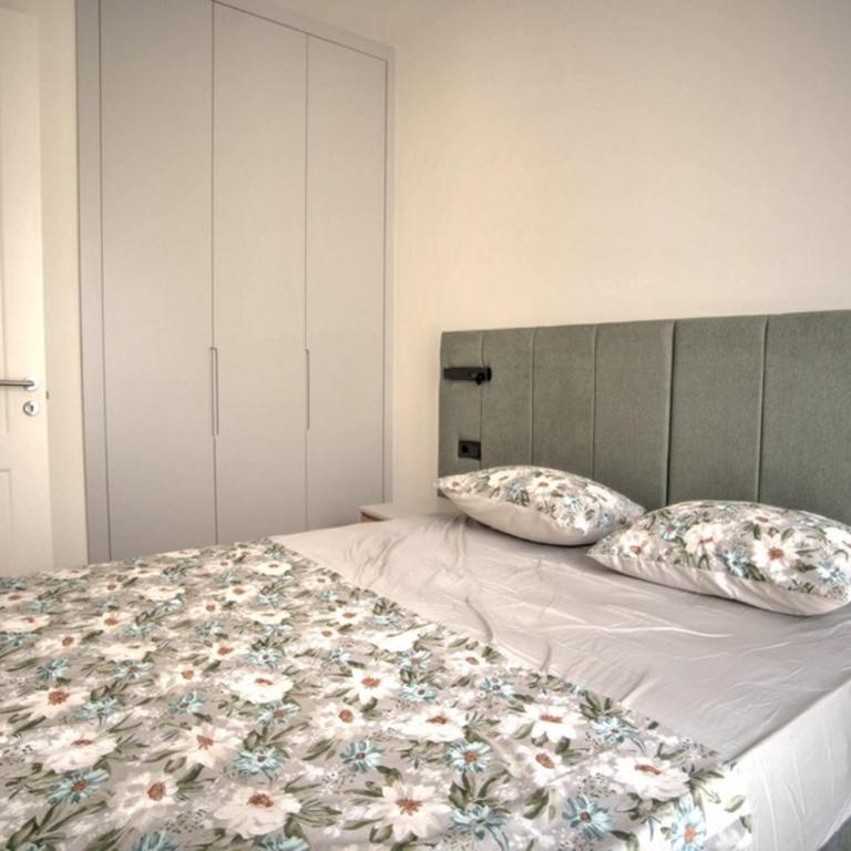 Skyline Premium Residences Becici - One-Bedroom Apartment with Sea View and Balcony - 7