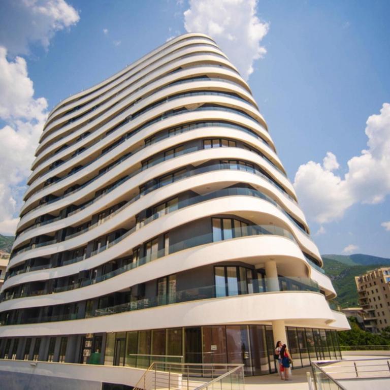 Skyline Premium Residences Becici - One-Bedroom Apartment with Sea View and Balcony - 4