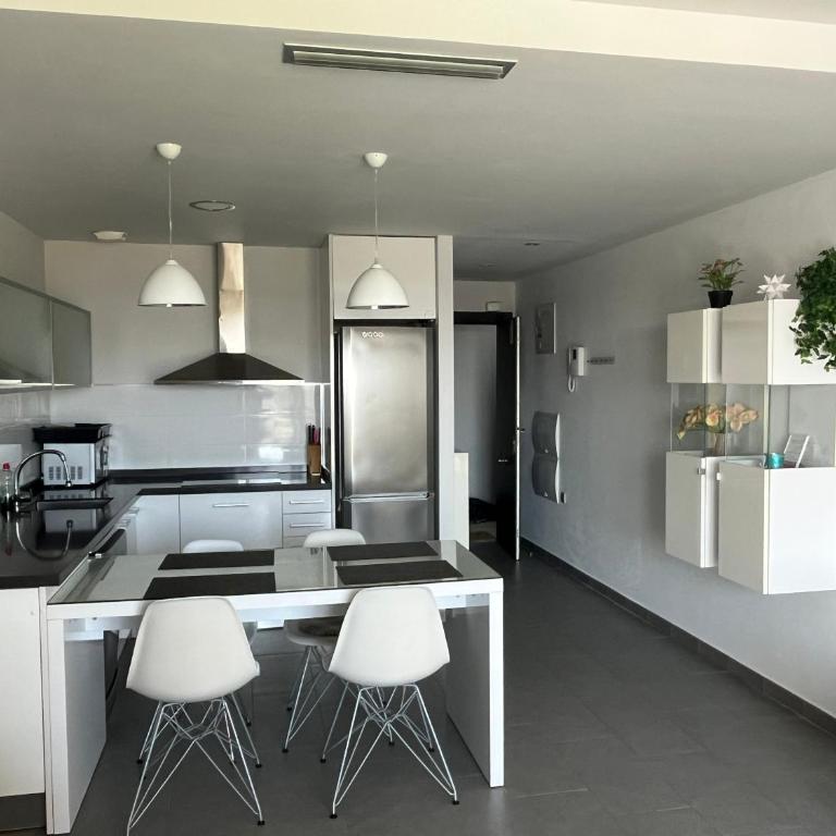 Apartamento Teresa La Mata - Apartamento de 2 dormitorios con balcón y vistas al mar - 4