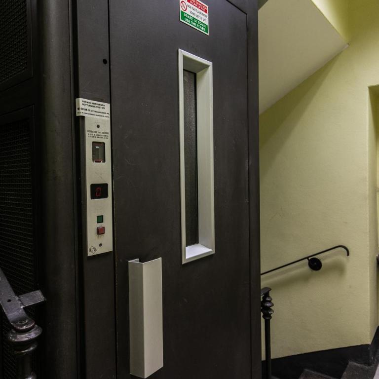 ArtStay Exclusive Apt Near Train Metro, Parking - Appartamento con 1 Camera da Letto - 20