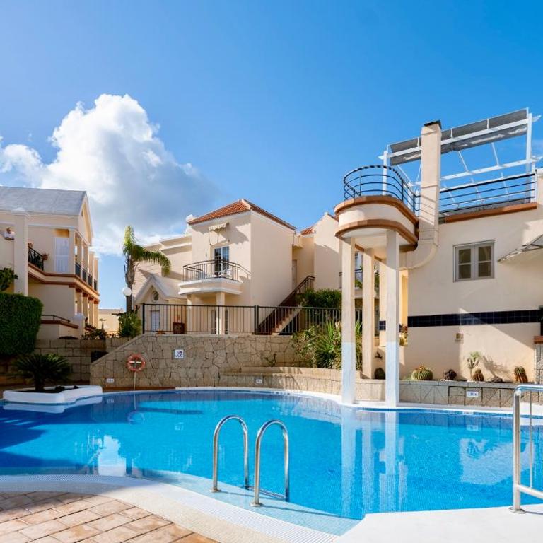 Park Beach & Pool - One-Bedroom Apartment - 16