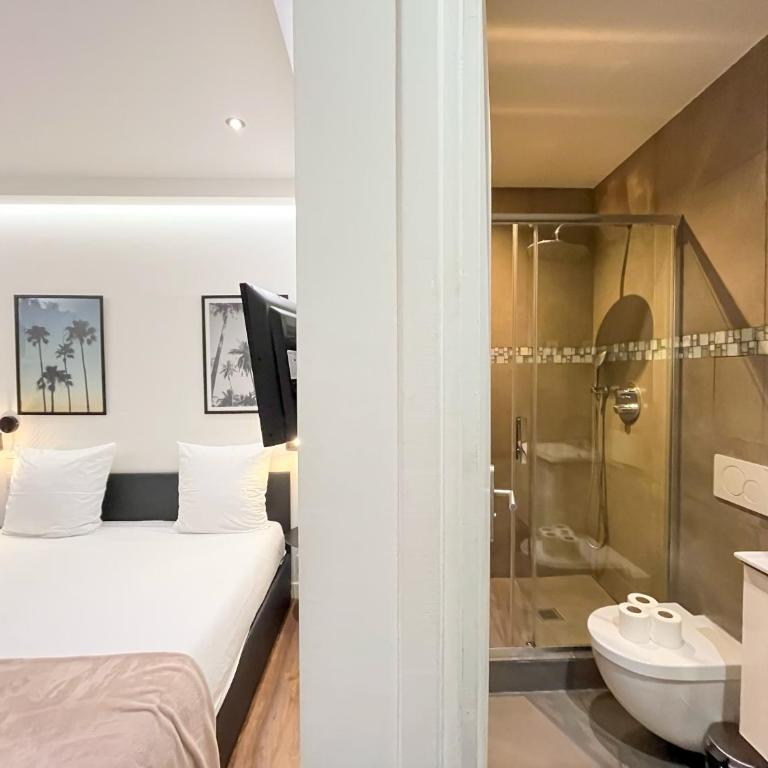 UrbanFlat 204 et 205 - 2 Studios pour 4 au centre de Paris - Appartement - 18
