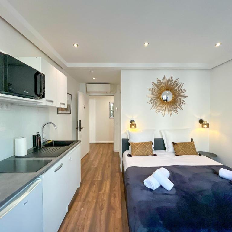 UrbanFlat 204 et 205 - 2 Studios pour 4 au centre de Paris - Appartement - 19