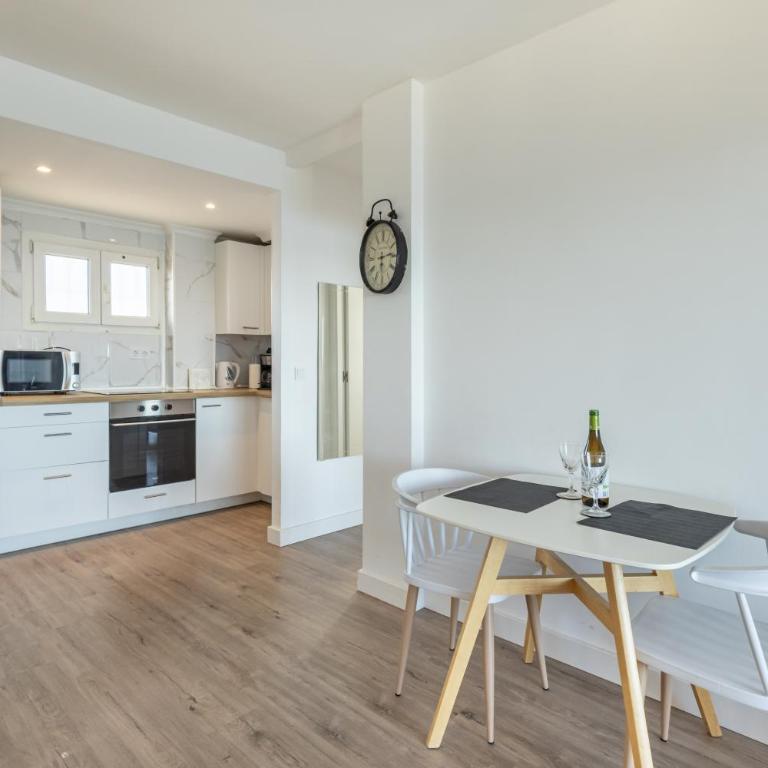 AA Guest - Mar y Luz Front Sea Views Eco Apartment - Apartamento de 1 dormitorio con terraza - 5