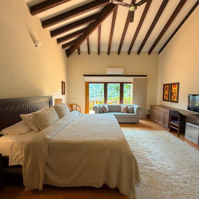 Hotel Boutique Villa Santillana - Suite con vistas a la piscina - 12