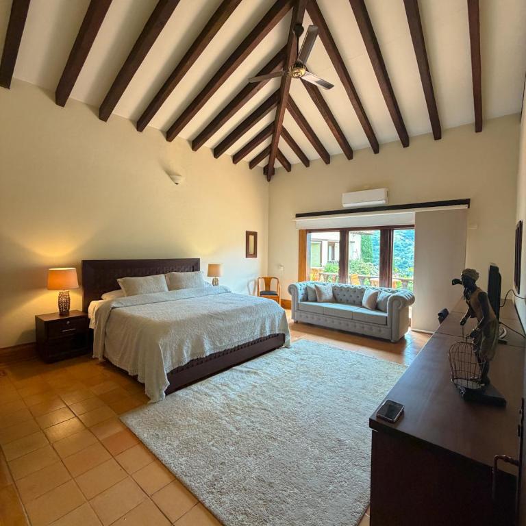 Hotel Boutique Villa Santillana - Suite con vistas a la piscina - 22