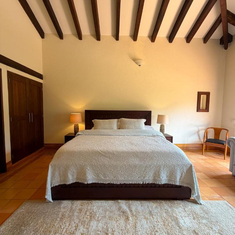 Hotel Boutique Villa Santillana - Suite con vistas a la piscina - 27