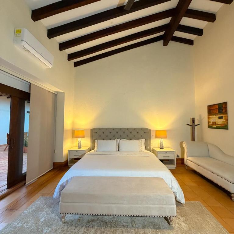 Hotel Boutique Villa Santillana - Suite con balcón - 17