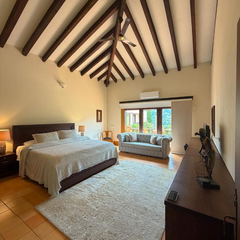 Hotel Boutique Villa Santillana - Suite con vistas a la piscina - 28