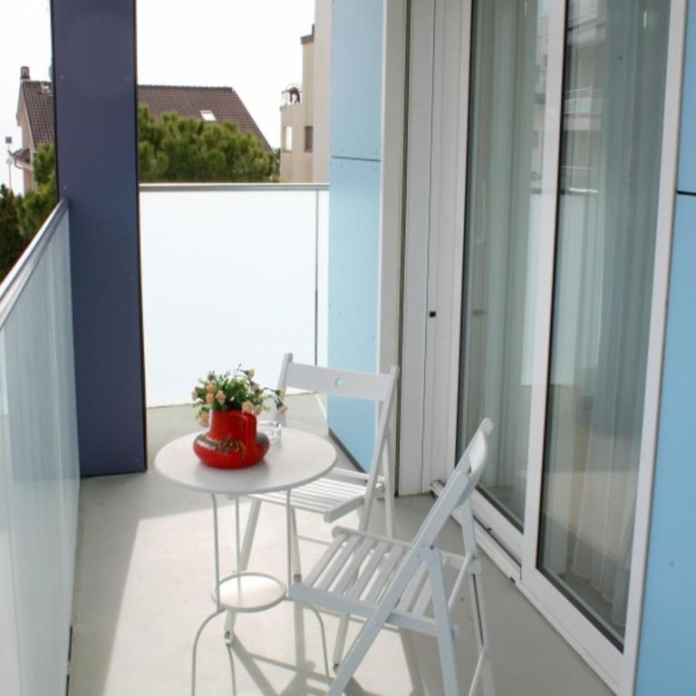 Vibrant accommodation in Lignano Sabbiadoro - Apartment - 1