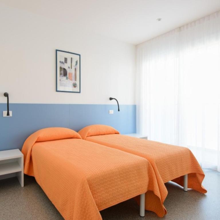 Vibrant accommodation in Lignano Sabbiadoro - Apartment - 12