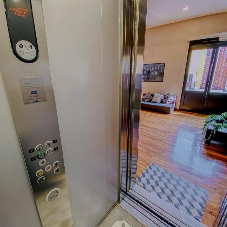 Beautiful apartment right in the historic center - One-Bedroom Apartment - 6