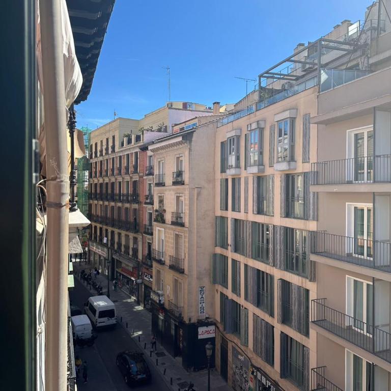 Hostal Palacio Leganitos - Triple Room with City View - 15