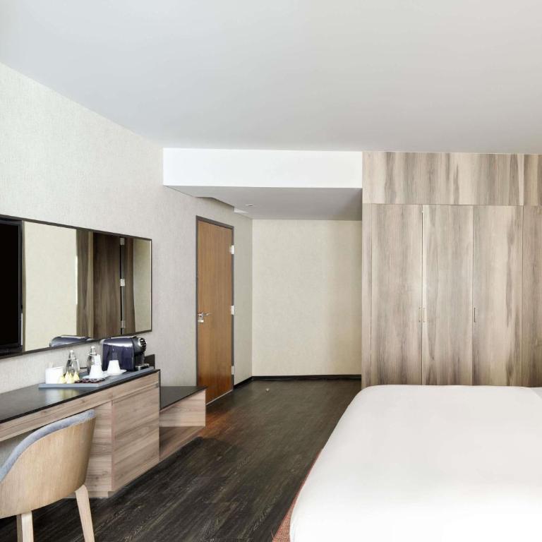 Mondrian Mexico City Condesa - Suite Mondrian con cama extragrande y terraza - 4