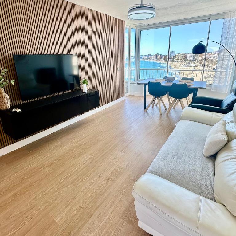 Apartamento con terraza en primera línea de playa de Fuengirola, Atardeceres de Fuengirola - Apartamento de 2 dormitorios con vistas al mar - 5