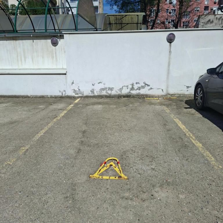 2 bedroom Apartment Private Parking Downtown Novi Sad - Apartman sa 2 Spavaće Sobe i Terasom - 2