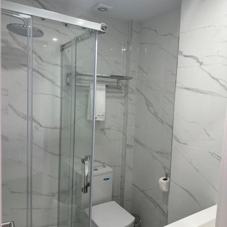 Hostal Palacio Leganitos - Single Room with Private Bathroom - 1