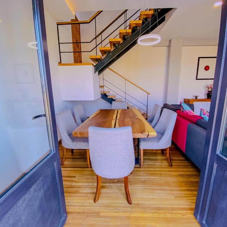 Spacious modern and centrally located - Apartamento de 2 dormitorios - 30
