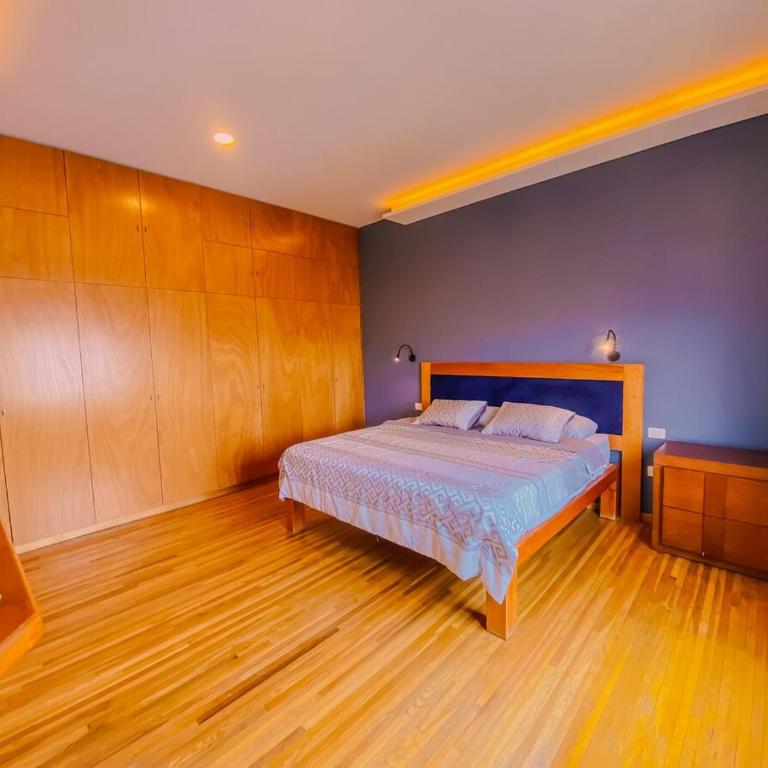 Spacious modern and centrally located - Apartamento de 2 dormitorios - 53