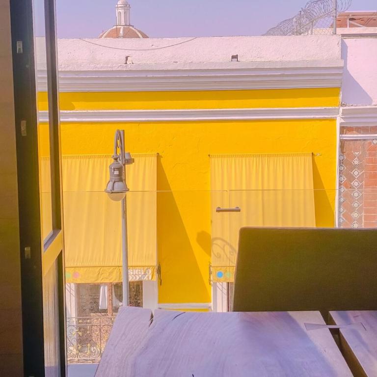 Spacious modern and centrally located - Apartamento de 2 dormitorios - 55