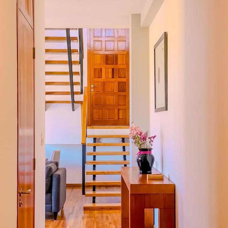 Spacious modern and centrally located - Apartamento de 2 dormitorios - 60