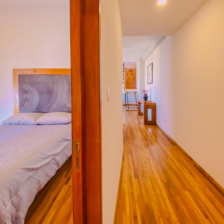 Spacious modern and centrally located - Apartamento de 2 dormitorios - 63