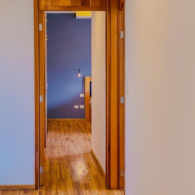 Spacious modern and centrally located - Apartamento de 2 dormitorios - 91