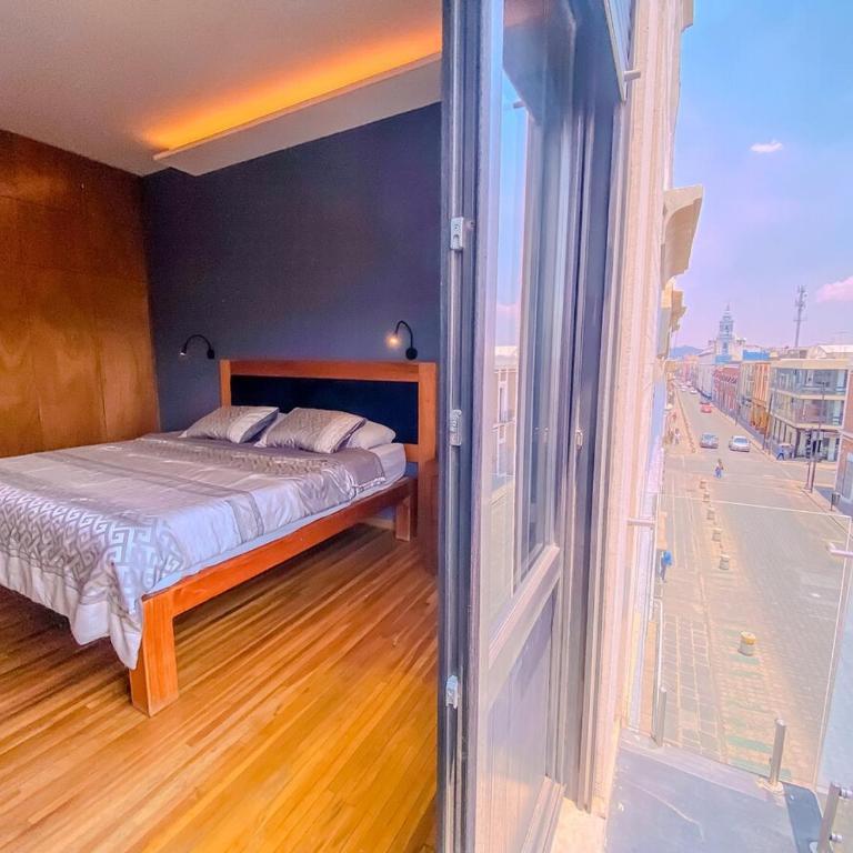 Spacious modern and centrally located - Apartamento de 2 dormitorios - 97