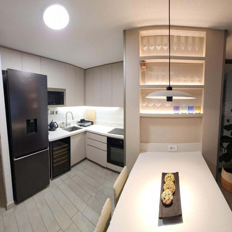 Near financial district, Metro, AC, 3D2B - Three-Bedroom Apartment - 26