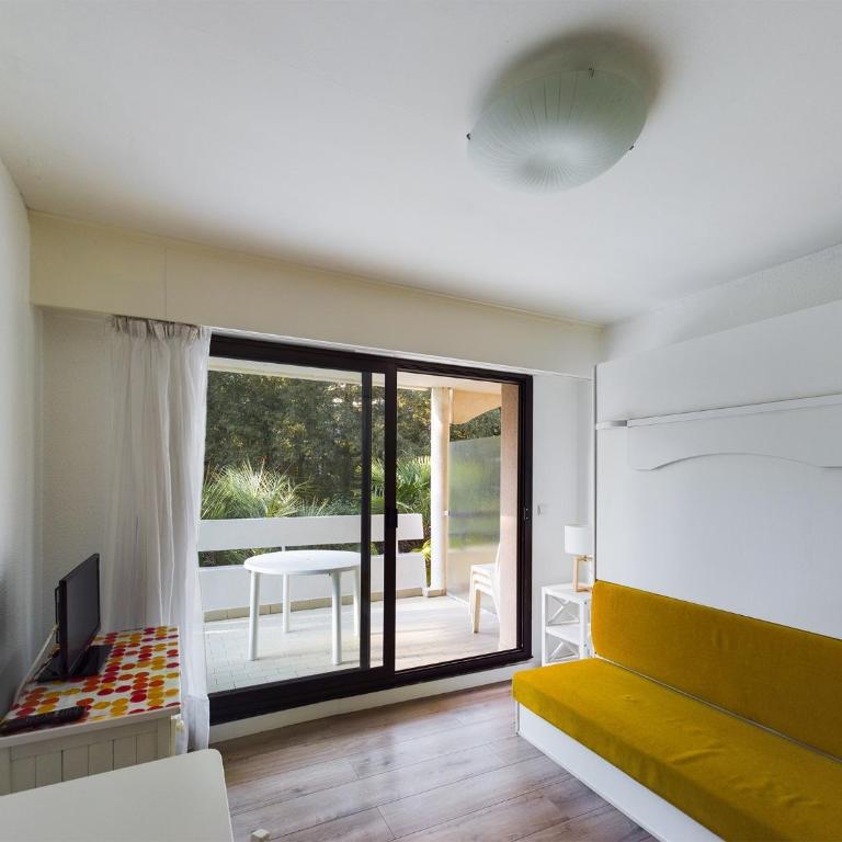 A 200 m de la plage studio 4 couchages, cabine séparée avec grande terrasse vu dégagée sur les pins - Studio with Terrace - 10