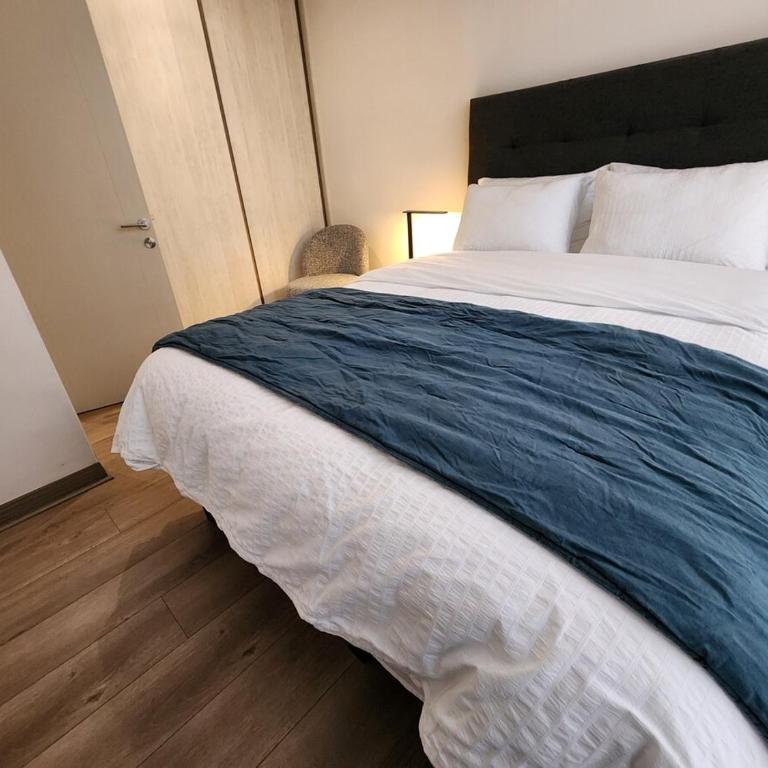 Near financial district, Metro, AC, 3D2B - Three-Bedroom Apartment - 38