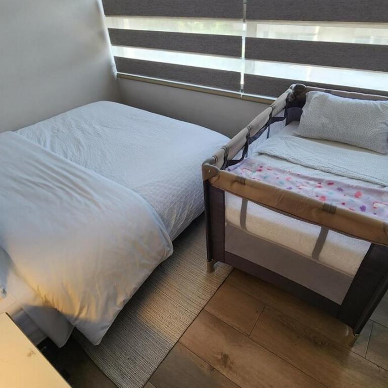 Near financial district, Metro, AC, 3D2B - Three-Bedroom Apartment - 58