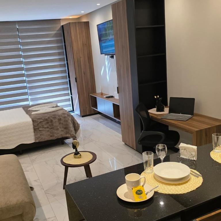 Balcon - Area de trabajo - Gym - Piscina - Sauna - One-Bedroom Apartment - 14