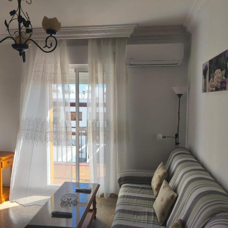 Apto en Conil con Plaza de Parking y Aire Acondicionado - Apartamento de 3 dormitorios - 2