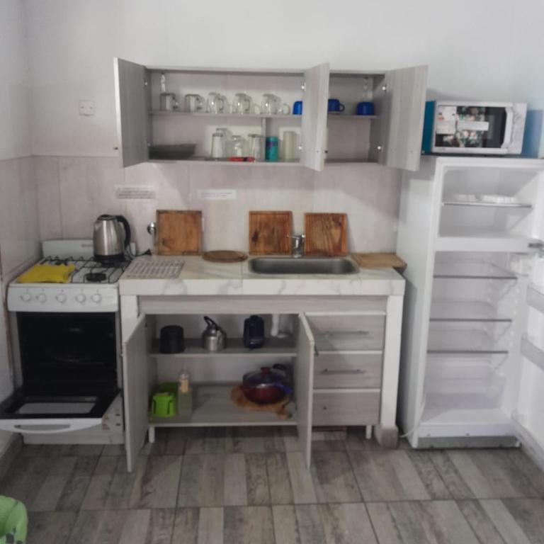 Dtos a 200 mts de la playa - Apartment with View and Balcony - 4