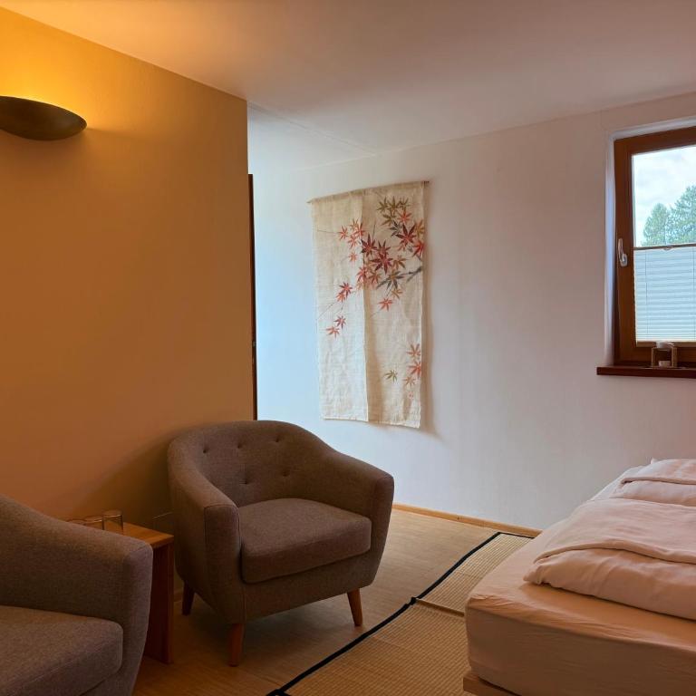 Soami Spaces - Alpine Hideaway - Deluxe Dreibettzimmer - 3