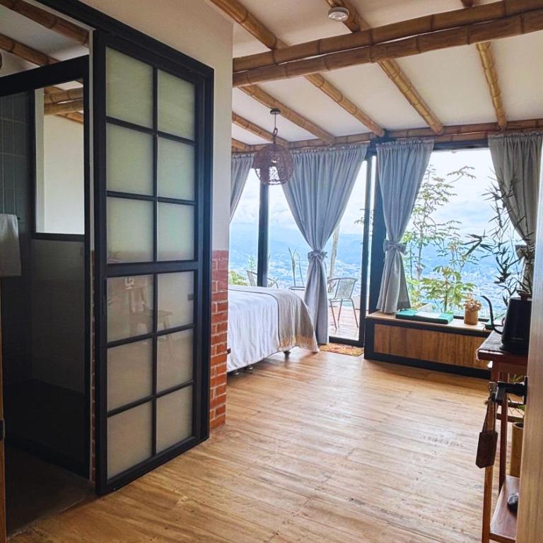 Casa Alta Colombia, ecolodge con vistas, Pereira - King Room with Mountain View - 9
