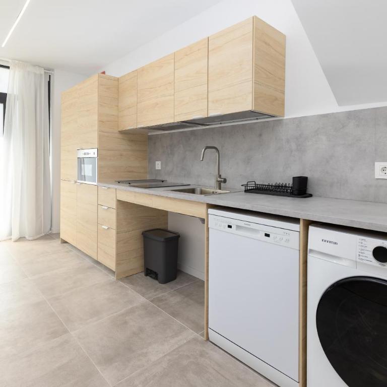 ApartUP Cabanyal Station A - Studio - Disability Access - 7