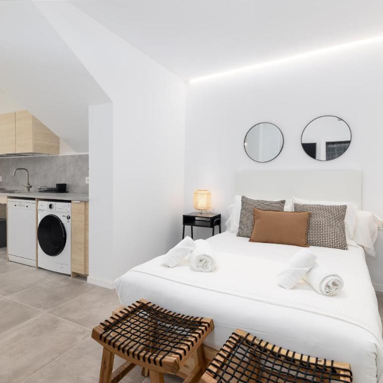ApartUP Cabanyal Station A - Studio - Disability Access - 20