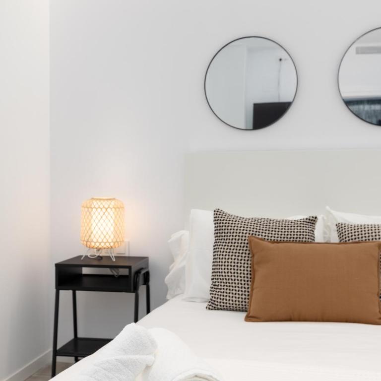 ApartUP Cabanyal Station A - Studio - Disability Access - 22