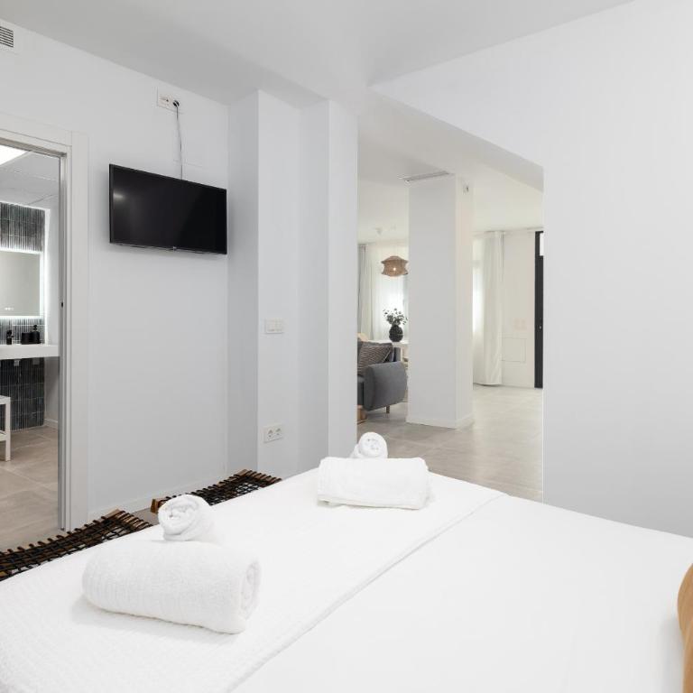 ApartUP Cabanyal Station A - Studio - Disability Access - 25