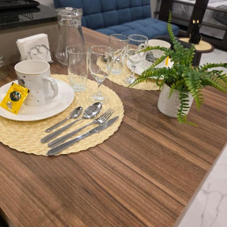 Balcon piso 17 - Escritorio - Piscina - Gym - One-Bedroom Apartment - 14