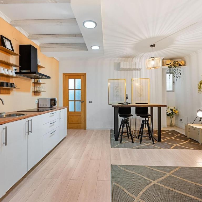 Málaga 2BR Apartment Near City Center with Patio - Apartamento de 2 dormitorios - 4