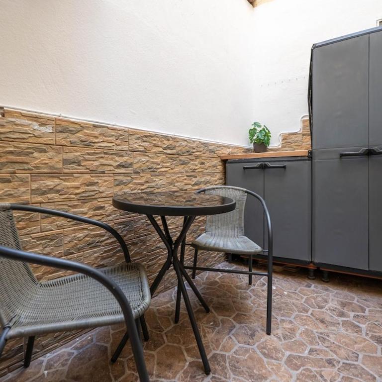 Málaga 2BR Apartment Near City Center with Patio - Apartamento de 2 dormitorios - 5