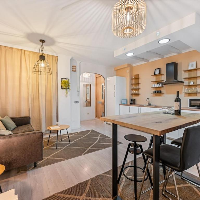 Málaga 2BR Apartment Near City Center with Patio - Apartamento de 2 dormitorios - 12