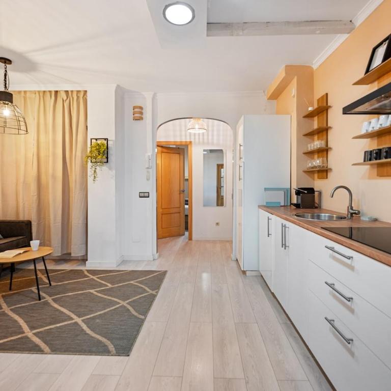 Málaga 2BR Apartment Near City Center with Patio - Apartamento de 2 dormitorios - 23