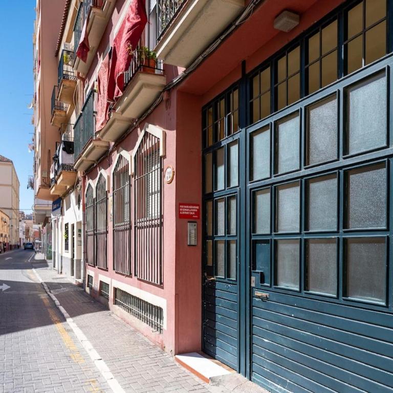 Málaga 2BR Apartment Near City Center with Patio - Apartamento de 2 dormitorios - 29